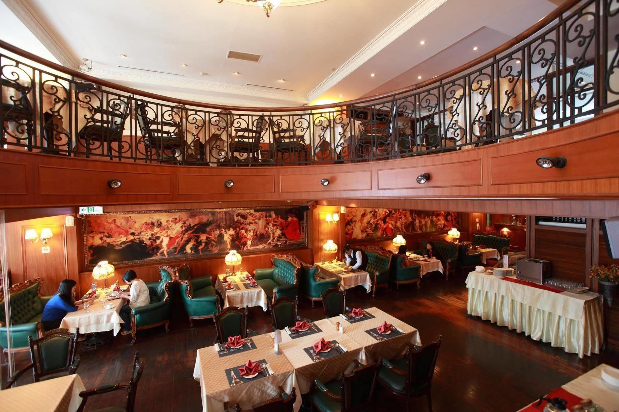 Grand Boss Hotel Yilan Zewnętrze zdjęcie